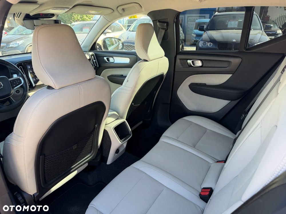 Volvo XC 40 D3 Momentum - 19