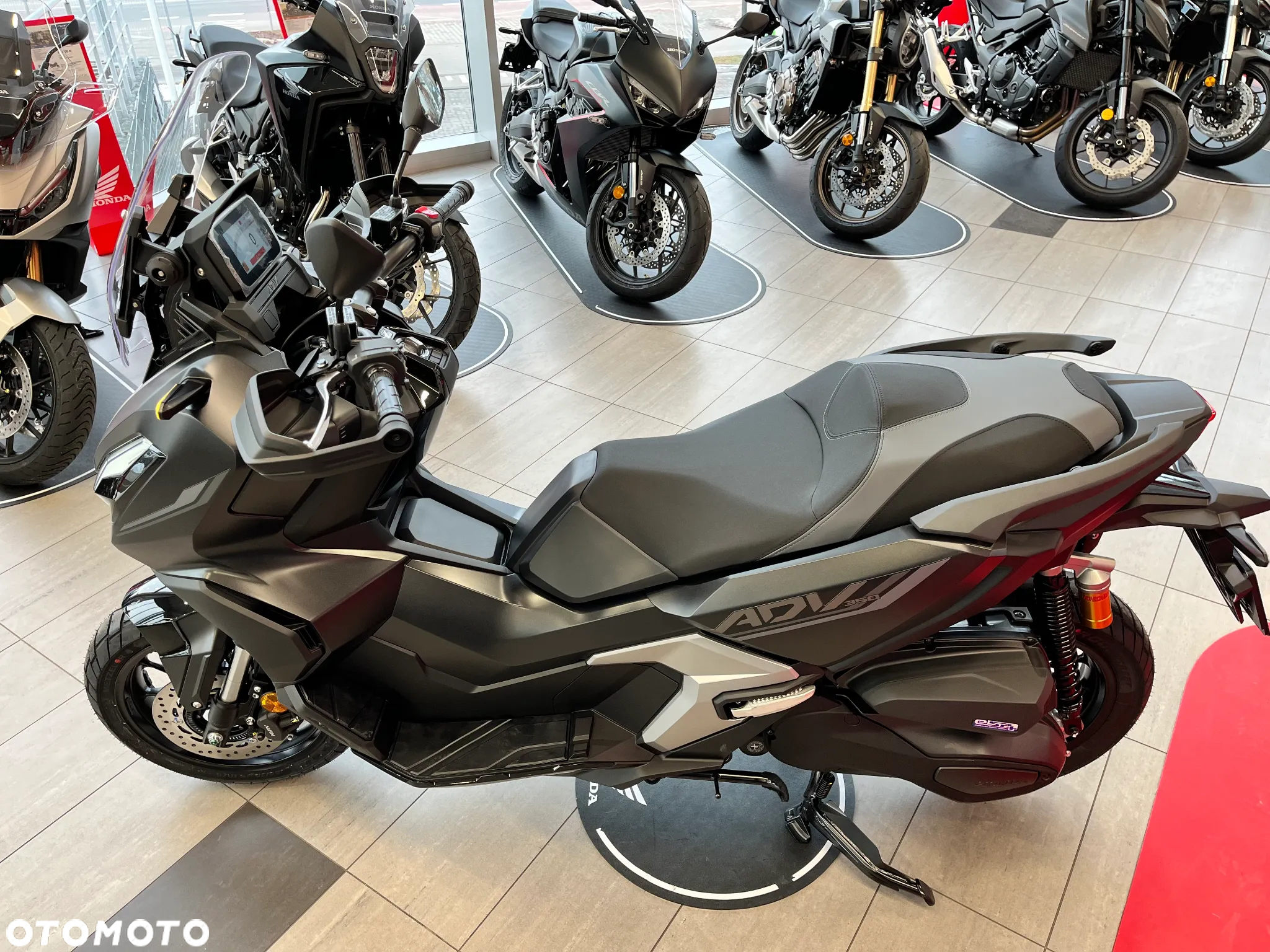 Honda ADV350 - 7