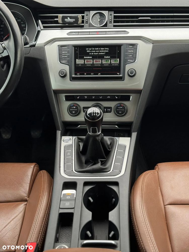Volkswagen Passat 2.0 TDI (BlueMotion Technology) Highline - 20