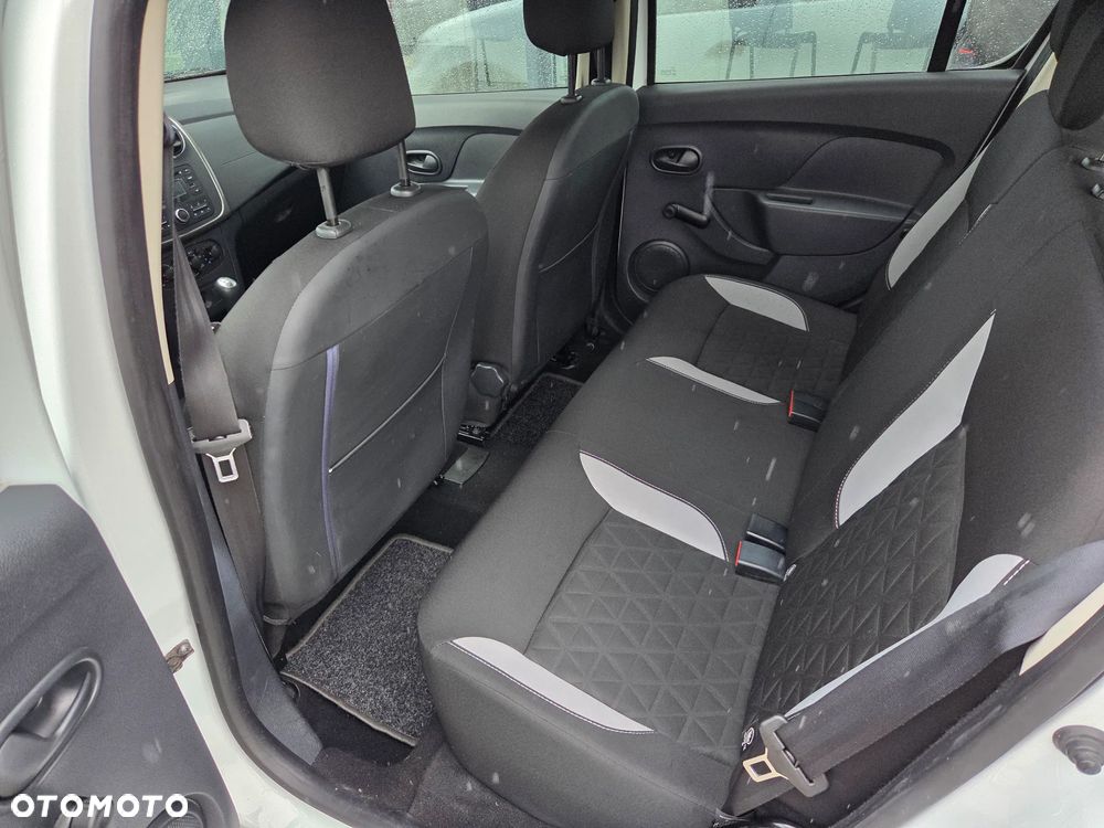 Dacia Sandero TCe 90 Celebration - 15
