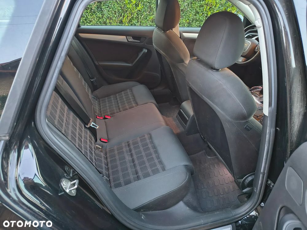 Audi A4 Avant - 11