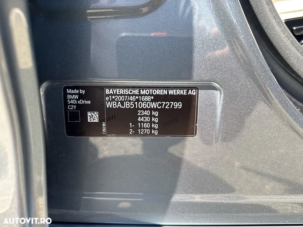 BMW Seria 5 540i xDrive AT - 28