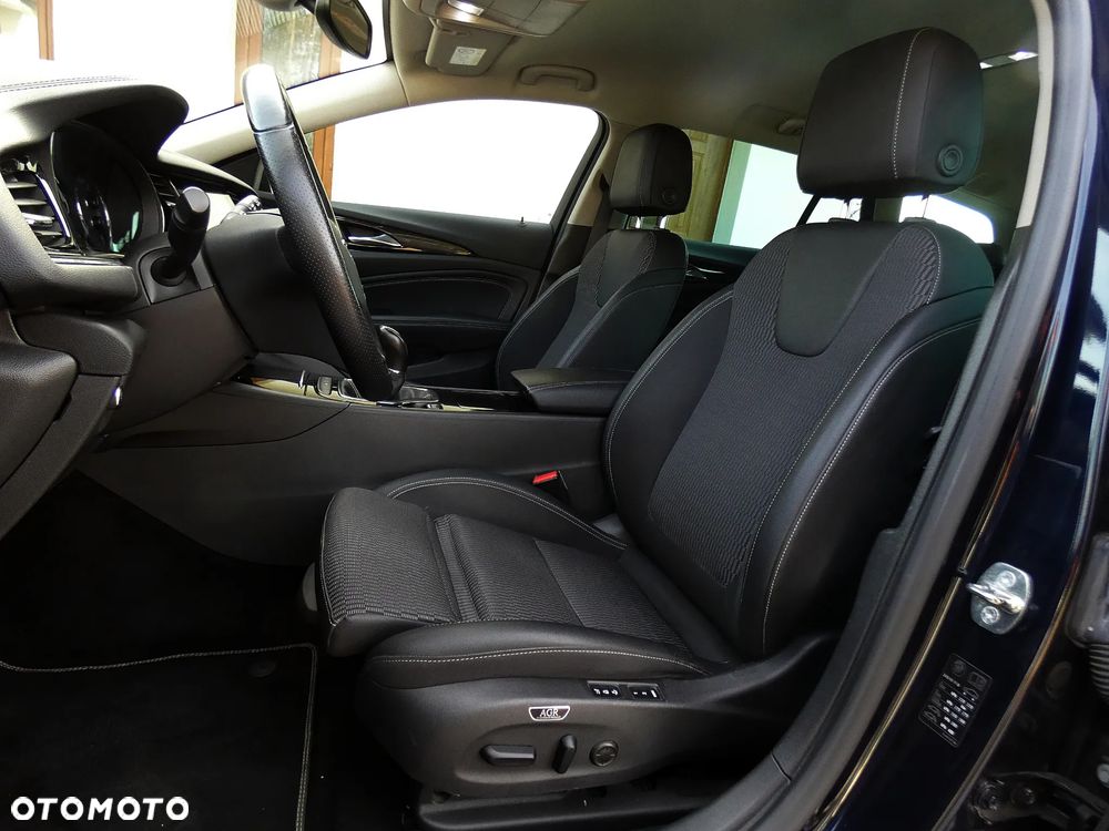 Opel Insignia CT 2.0 CDTI Exclusive S&S - 26