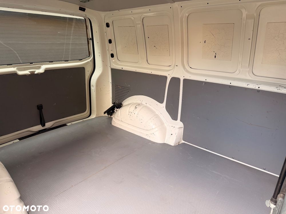 Volkswagen Transporter - 31