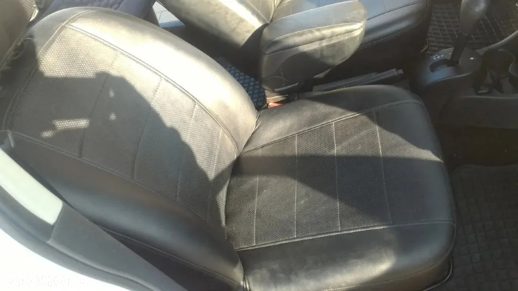 Nissan Almera - 28