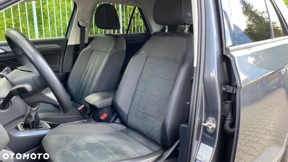 Volkswagen T-Roc - 14