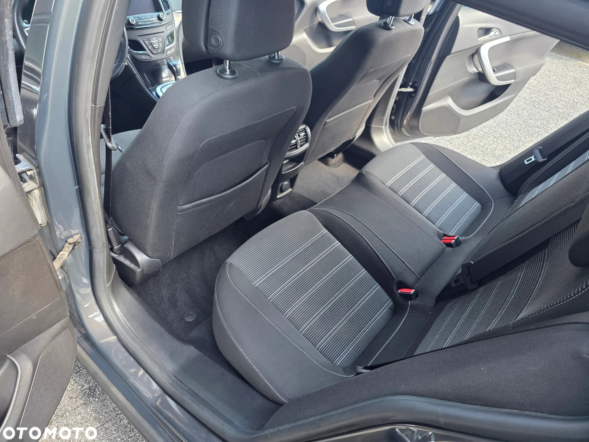 Opel Insignia 1.6 T Edition EU6 - 15