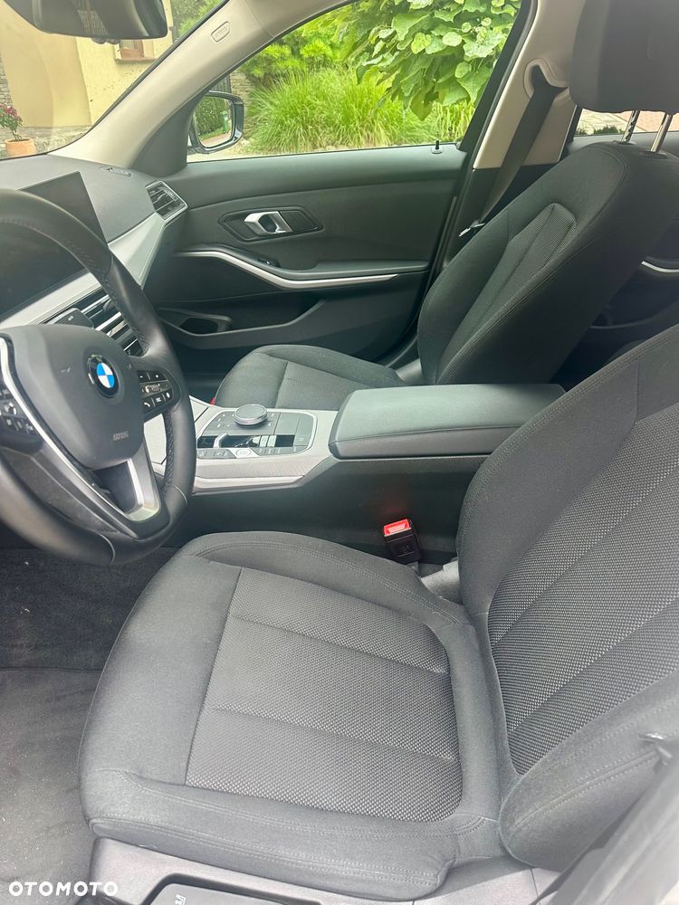 BMW Seria 3 318i M Sport - 7