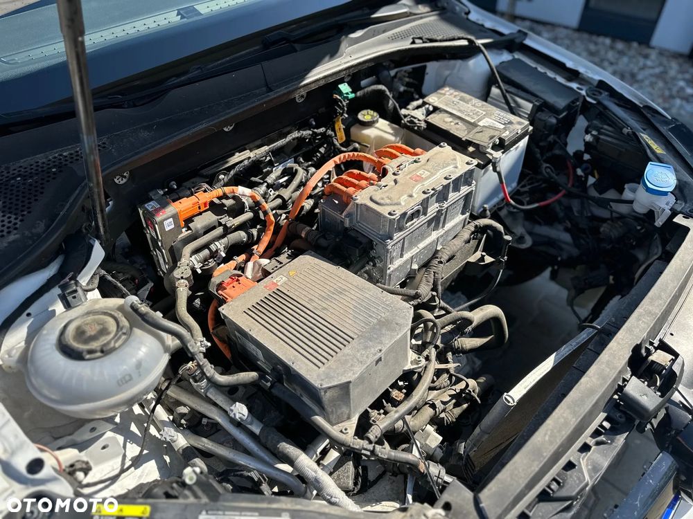 Volkswagen Golf e-Golf - 9