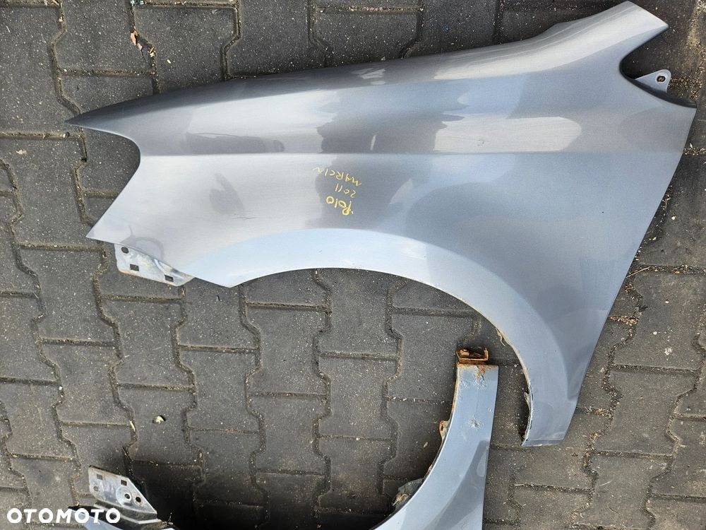 VW Polo błotnik przód przedni prawy  6R - 3