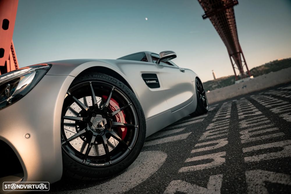 Mercedes-Benz AMG GT S Speedshift 7G-DCT - 4