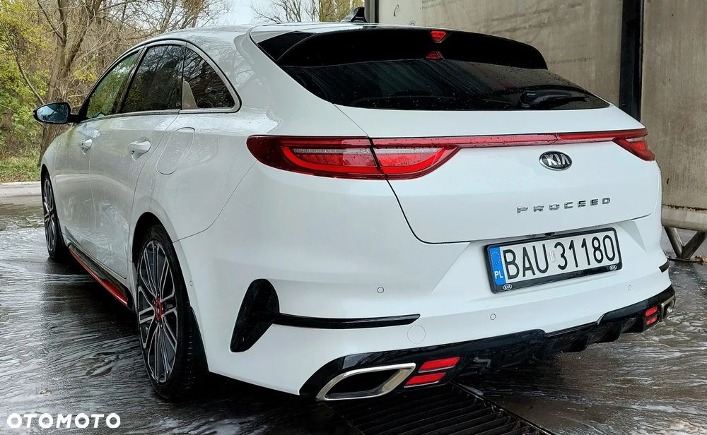 Kia ProCeed 1.6 T-GDI GT DCT - 17