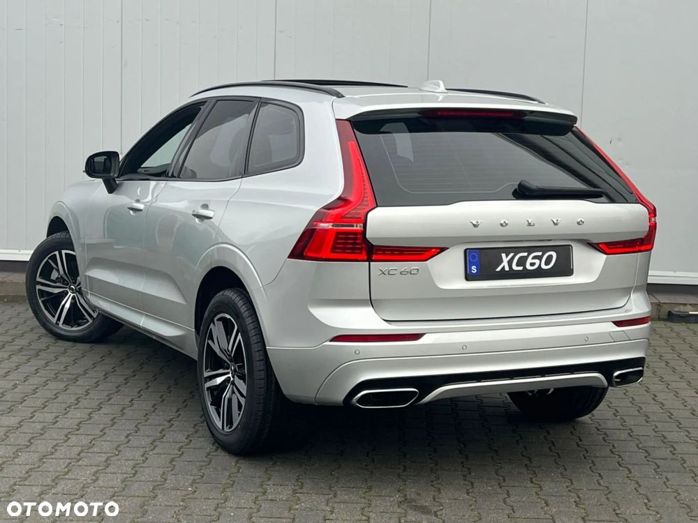 Volvo XC 60 T5 R-Design - 8