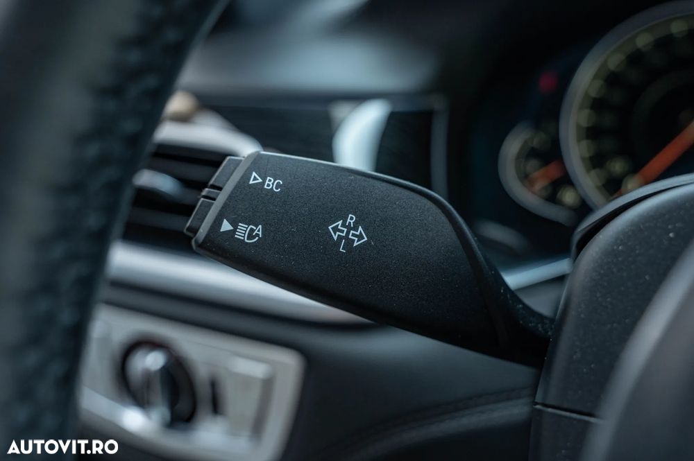 BMW Seria 7 740e iPerformance - 25