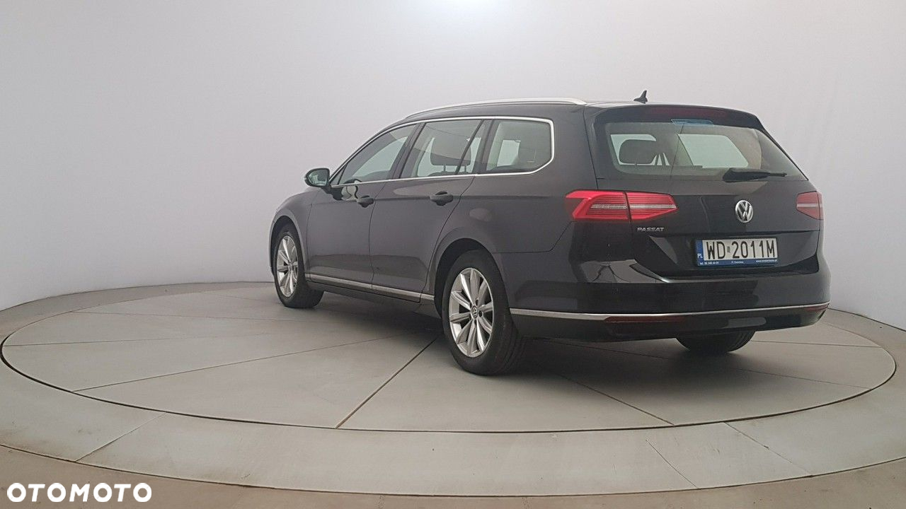 Volkswagen Passat - 5
