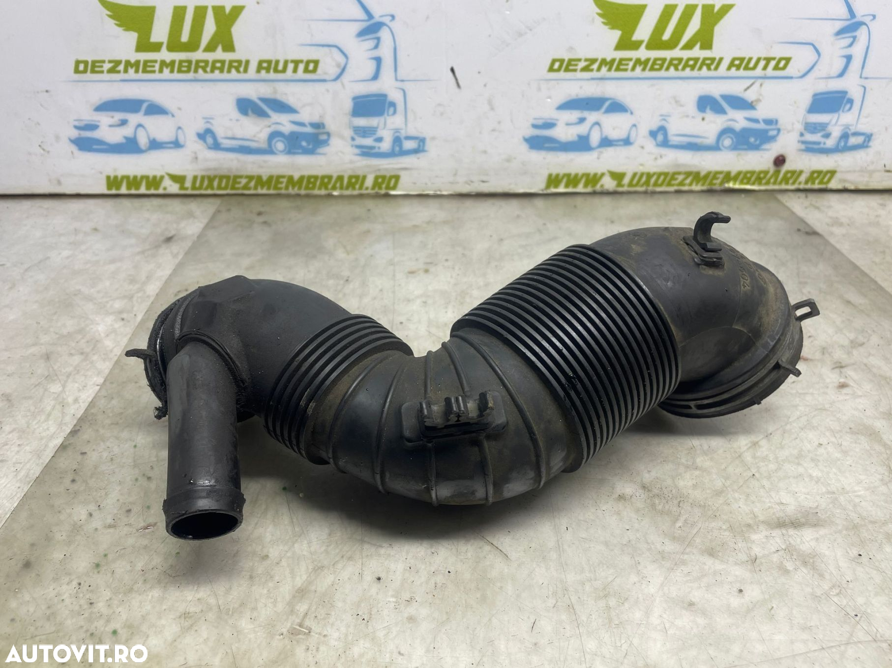 Furtun admisie 3C0129654P  2.0 tdi BMN Volkswagen VW Golf 5 [2003 - 2 - 2