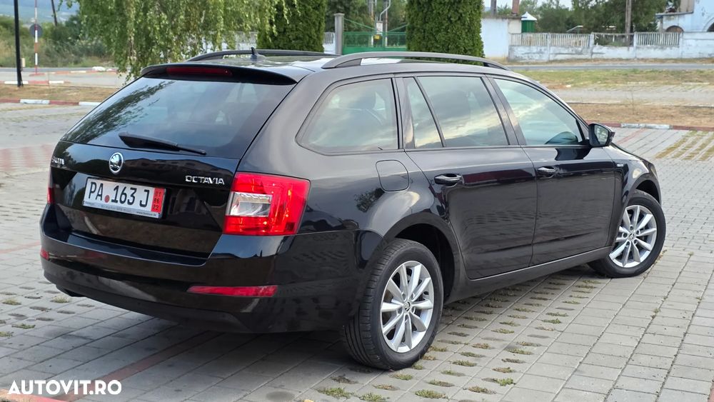 Skoda Octavia 2.0 TDI (Green tec) DSG Joy - 4