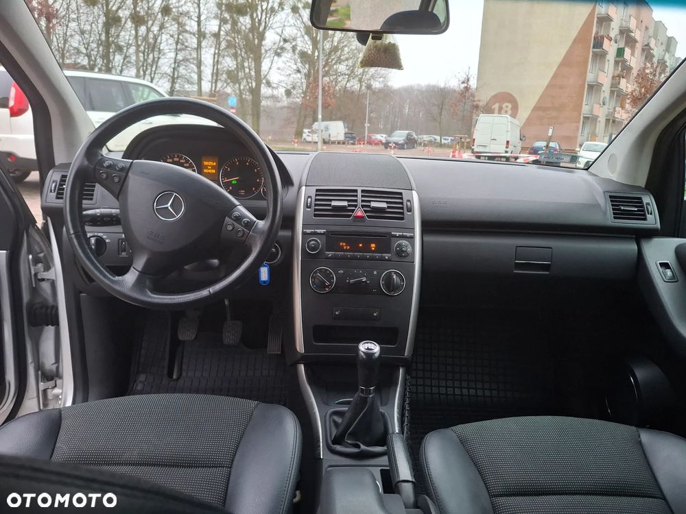 Mercedes-Benz Klasa A 170 Elegance - 27