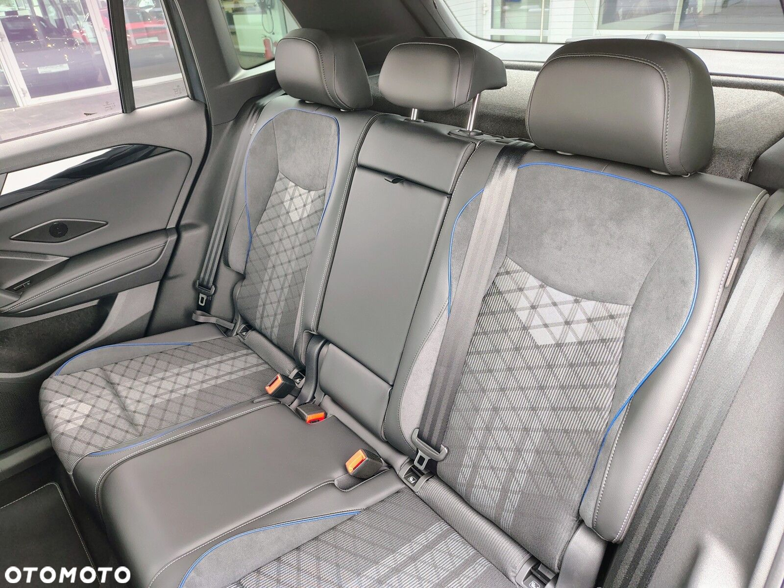 Volkswagen Tiguan - 16