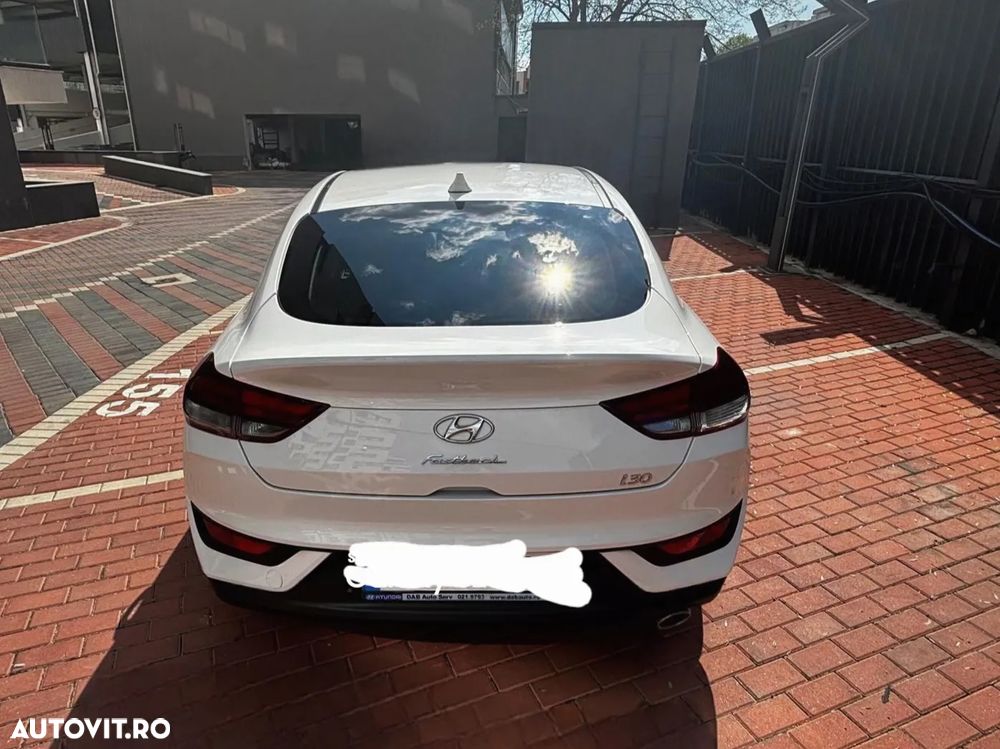 Hyundai i30 1.5 T-GDI 160CP MHEV 5DR 7DCT Highway - 8