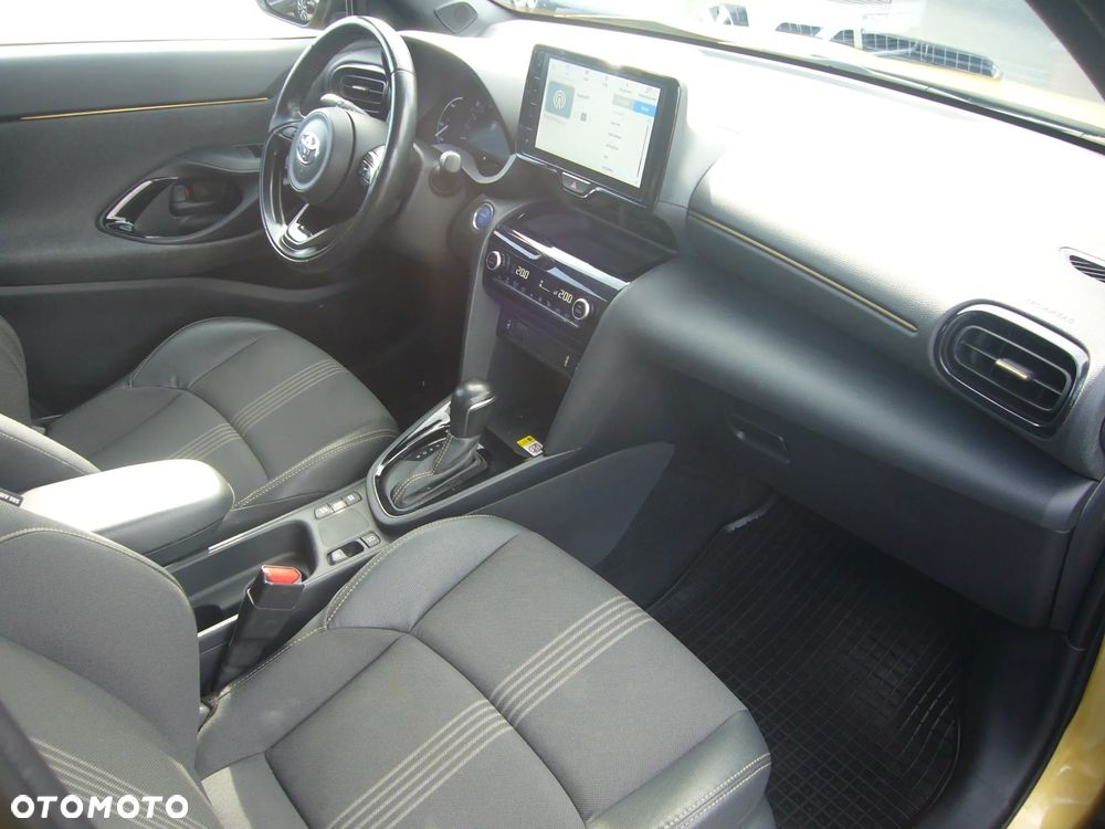 Toyota Yaris 1.5 Premium CVT - 18