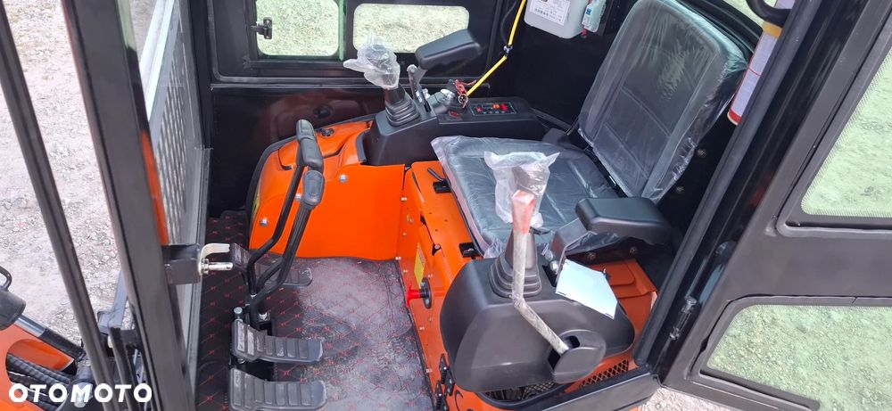 Inny Minikoparka Gąsienicowa EX15 - 12