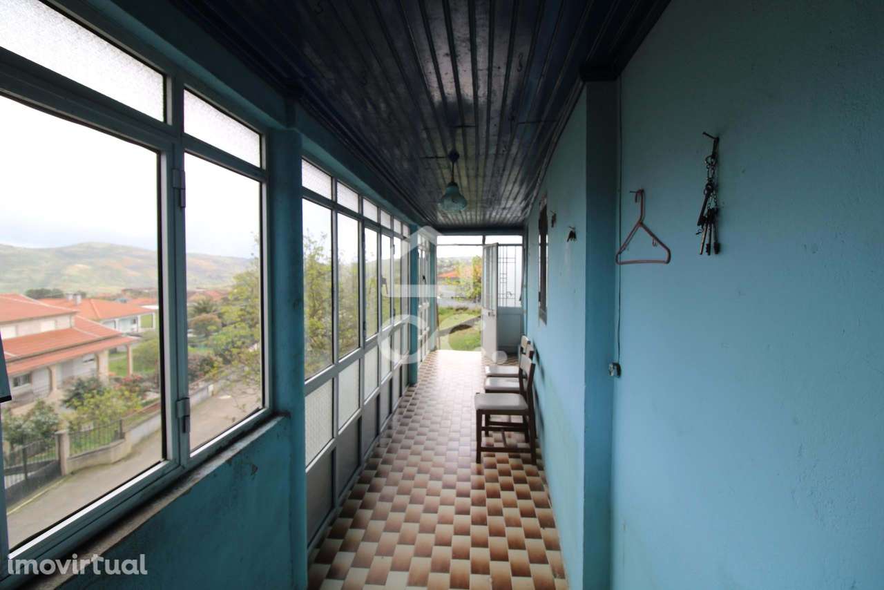 Moradia para reconstrução com vistas desafogadas para a montanha - Grande imagem: 3/36