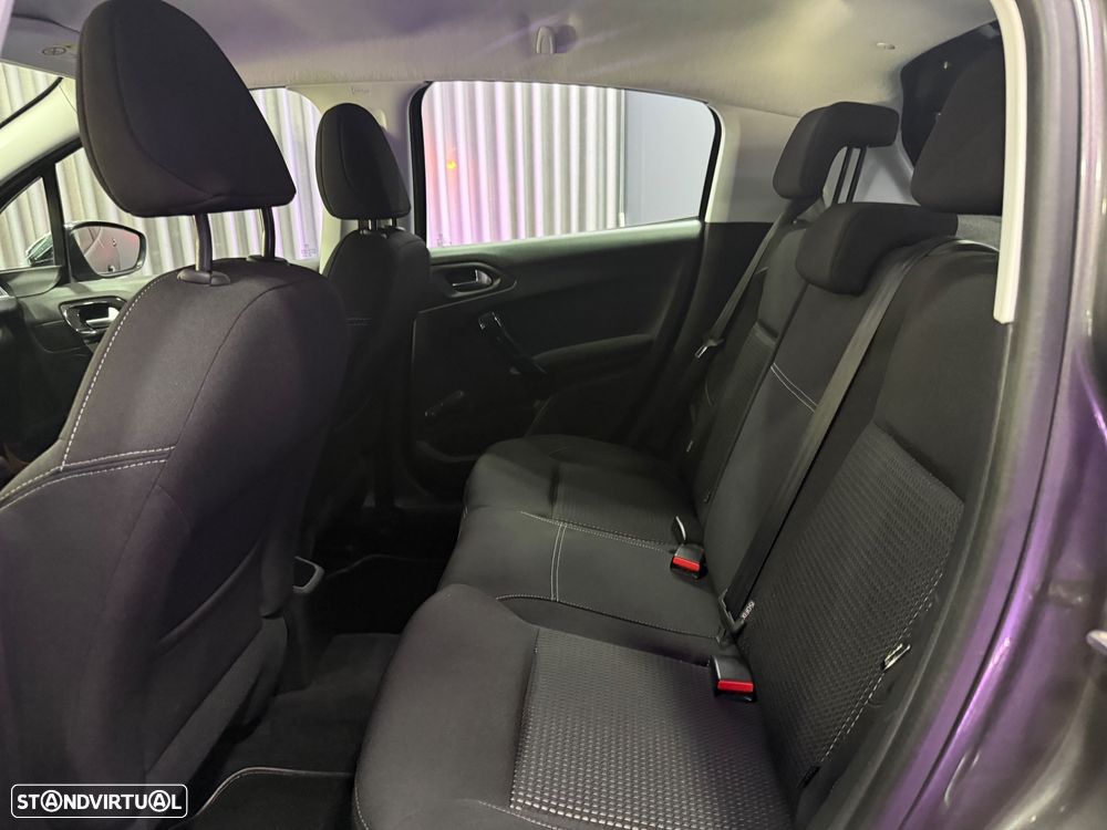 Peugeot 208 PureTech 82 Start & Stop Allure - 19