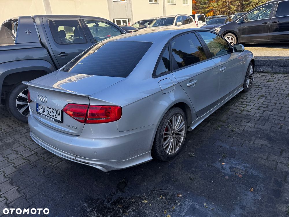Audi A4 Limousine - 3