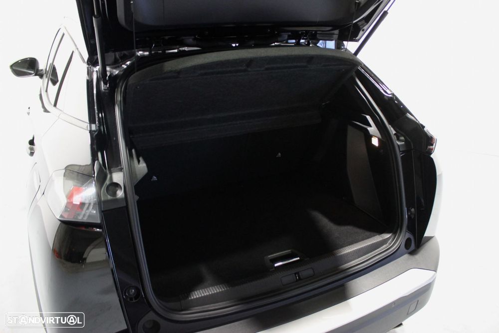 Peugeot 2008 1.5 BlueHDi Allure EAT8 - 11