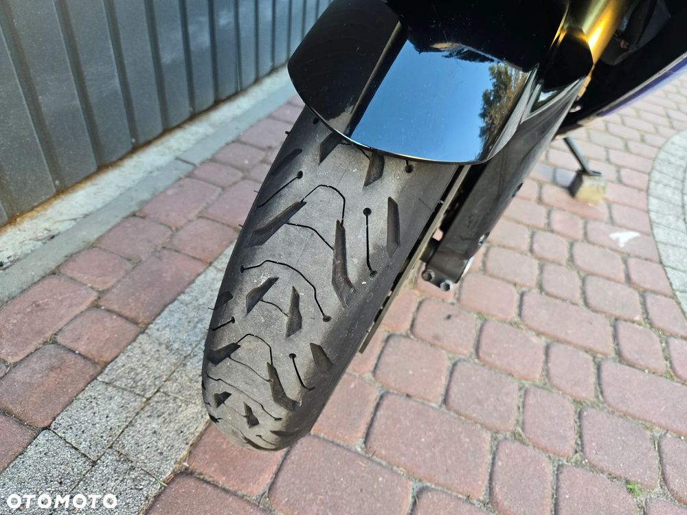 Suzuki GSX-R - 28