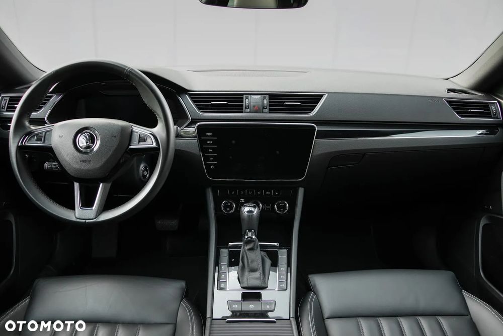 Skoda Superb 2.0 TDI 4x4 DSG L&K - 17
