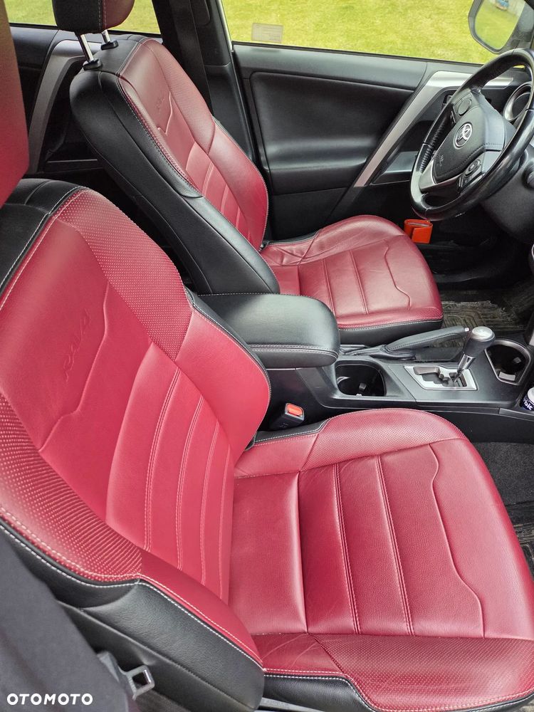 Toyota RAV4 Hybrid Premium 4x4 - 5