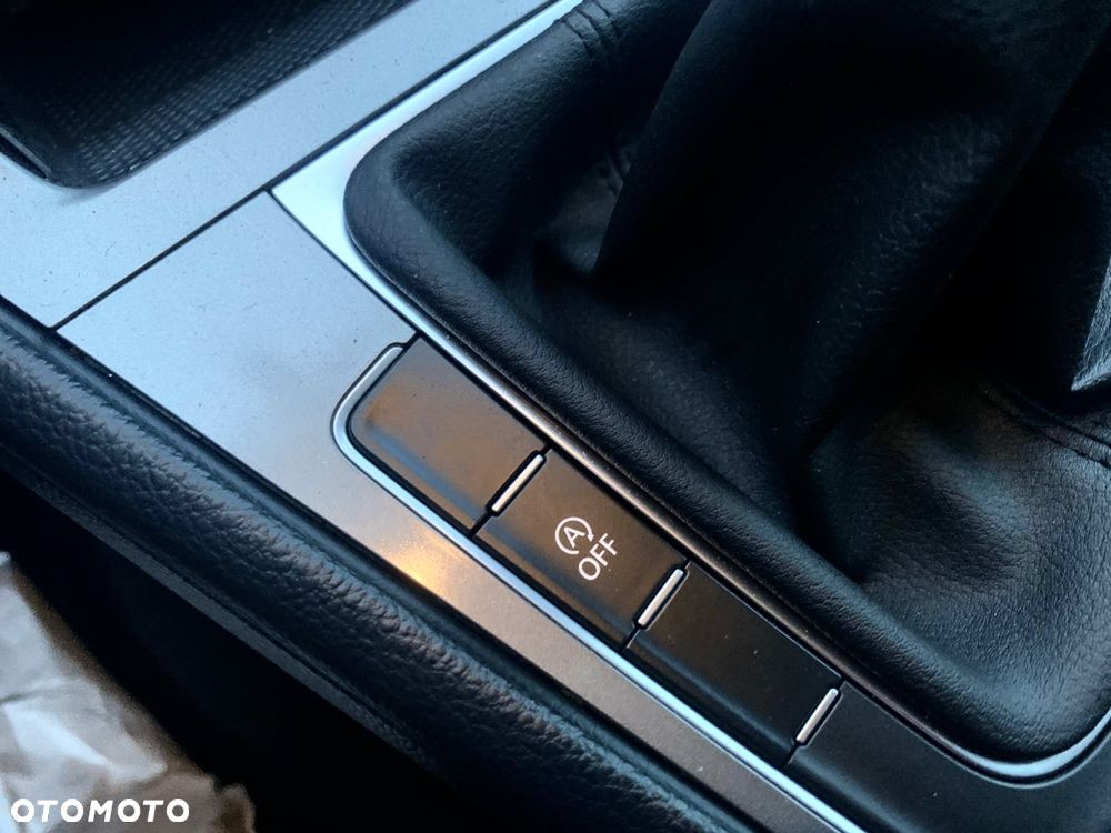 Volkswagen Golf 1.2 TSI BMT Trendline - 30