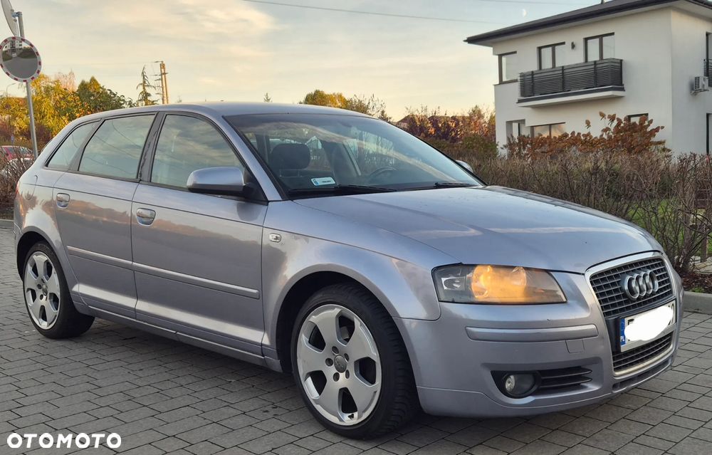 Audi A3 Sportback - 1