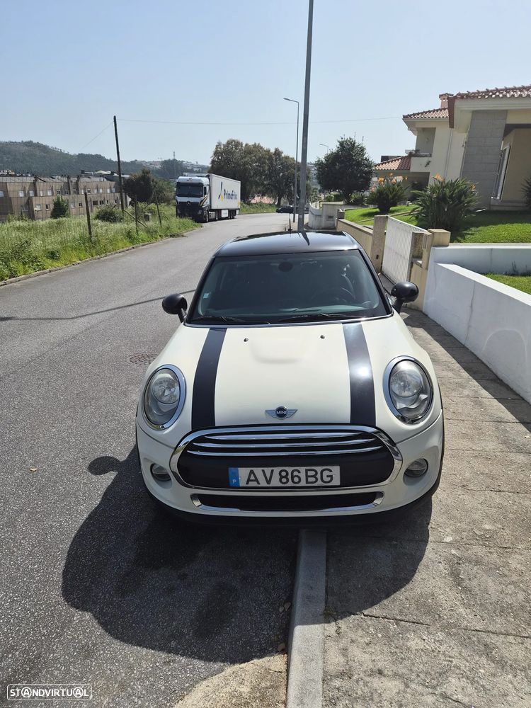 MINI 5 Portas Cooper D - 27
