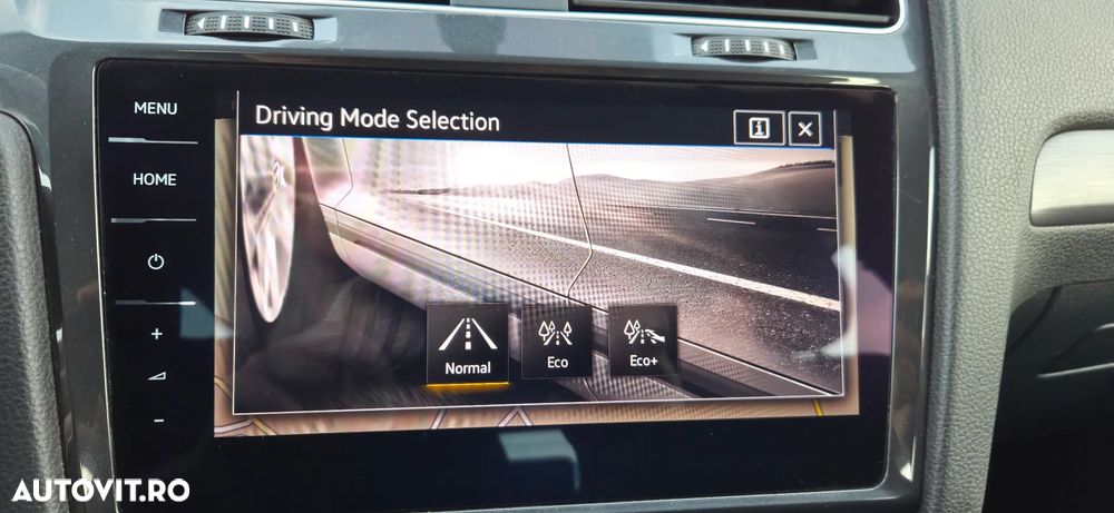 Volkswagen e-Golf - 12