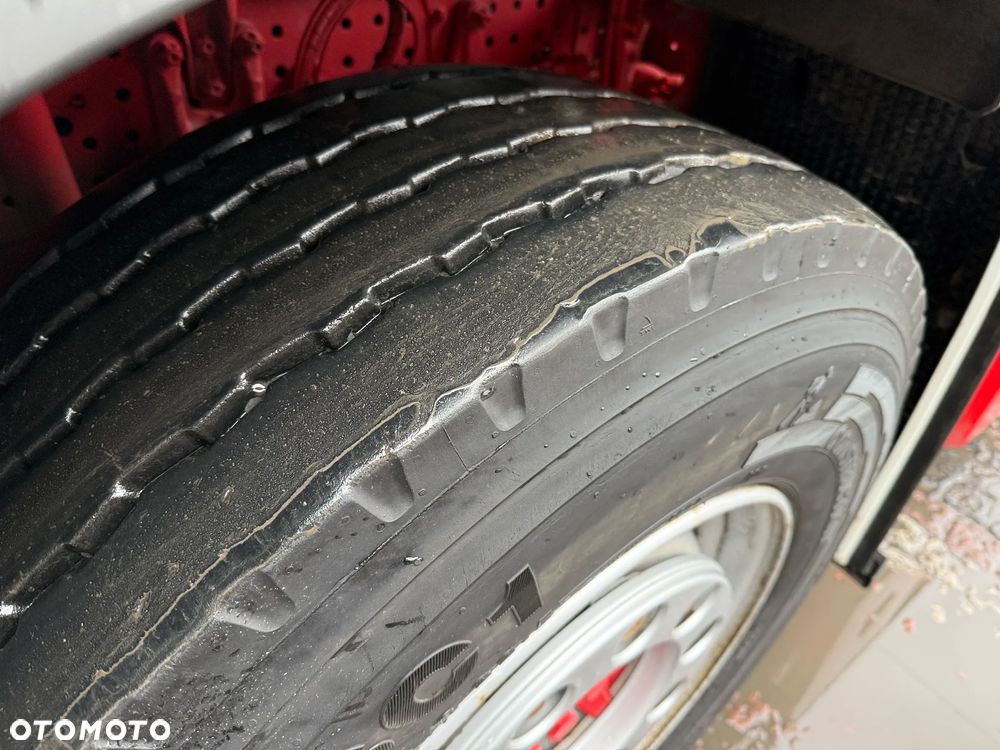 Mercedes-Benz Actros - 26