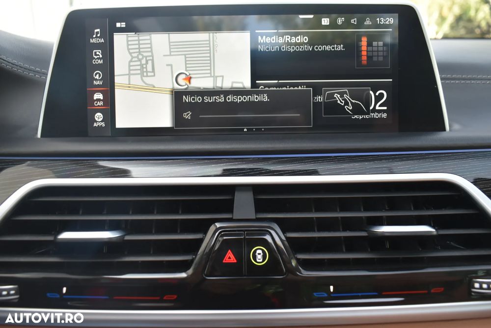 BMW Seria 7 730d xDrive MHEV - 30