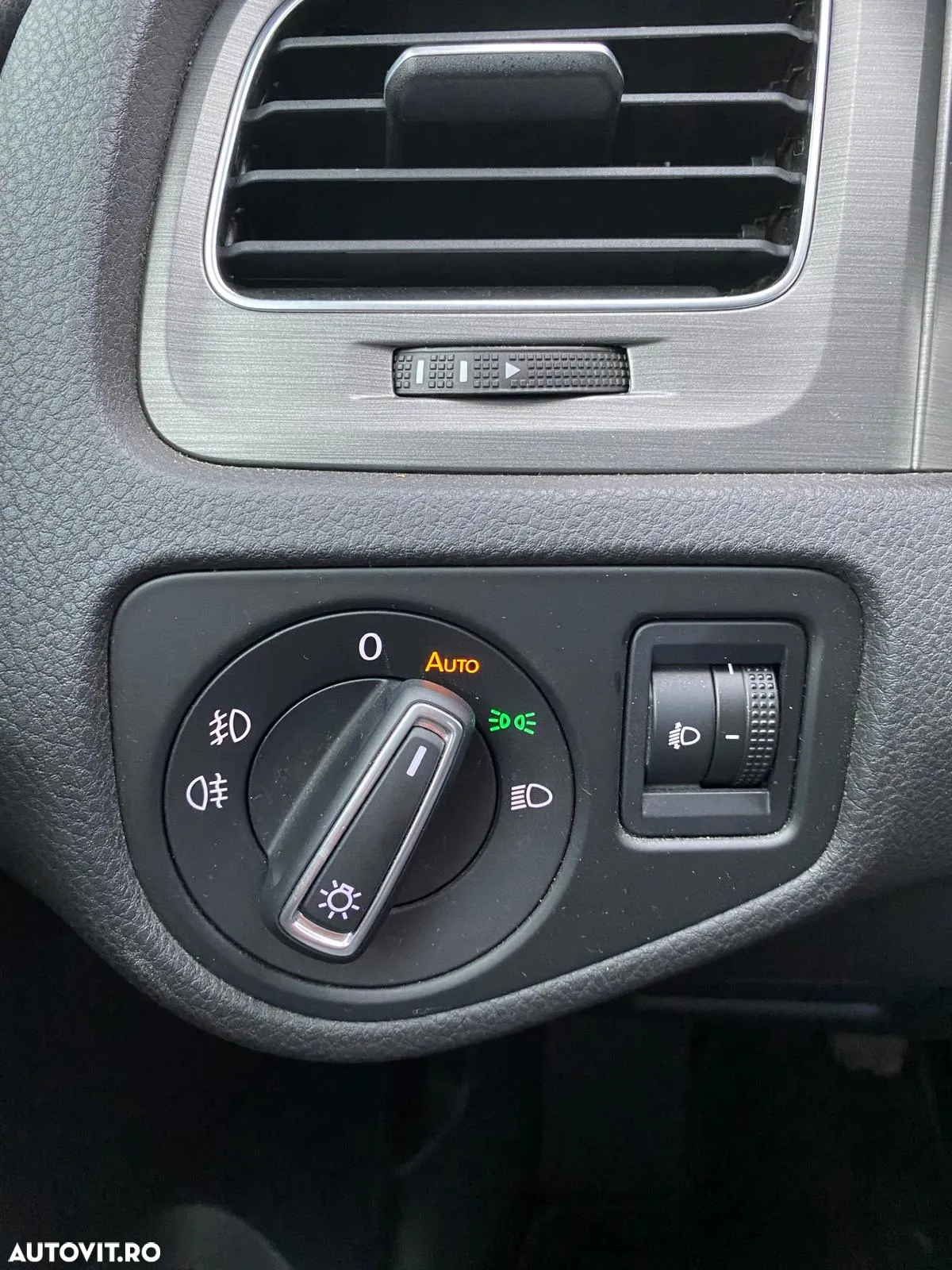 Volkswagen Golf 1.6 TDI BMT Comfortline - 7