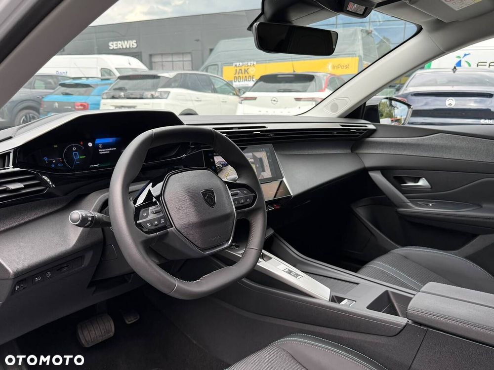 Peugeot 408 - 12