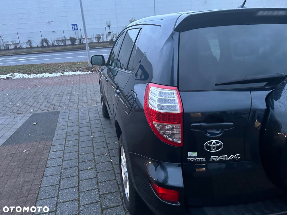 Toyota RAV4 2.2 D-CAT Premium - 3