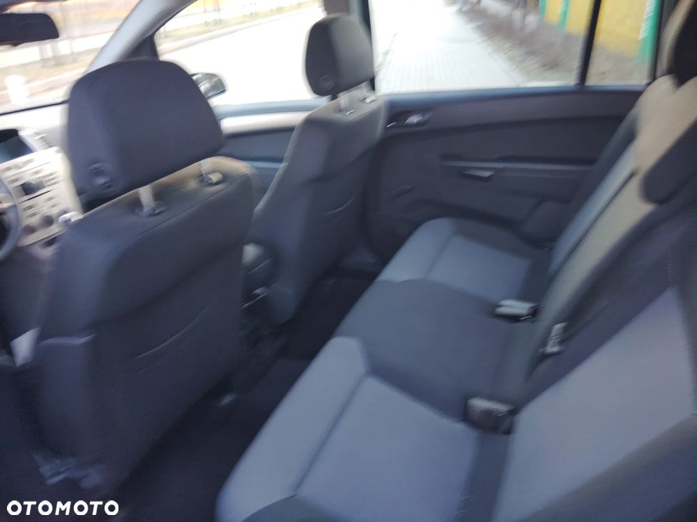 Opel Zafira 1.8 Enjoy - 23