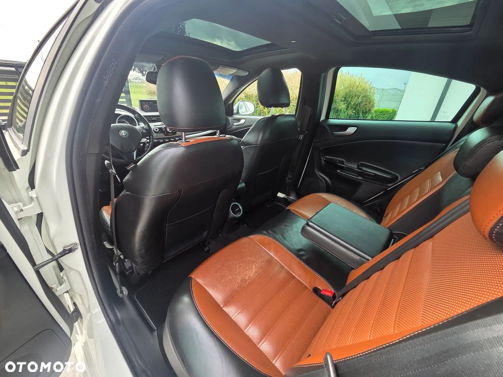 Alfa Romeo Giulietta 2.0 JTDM 16V - 9