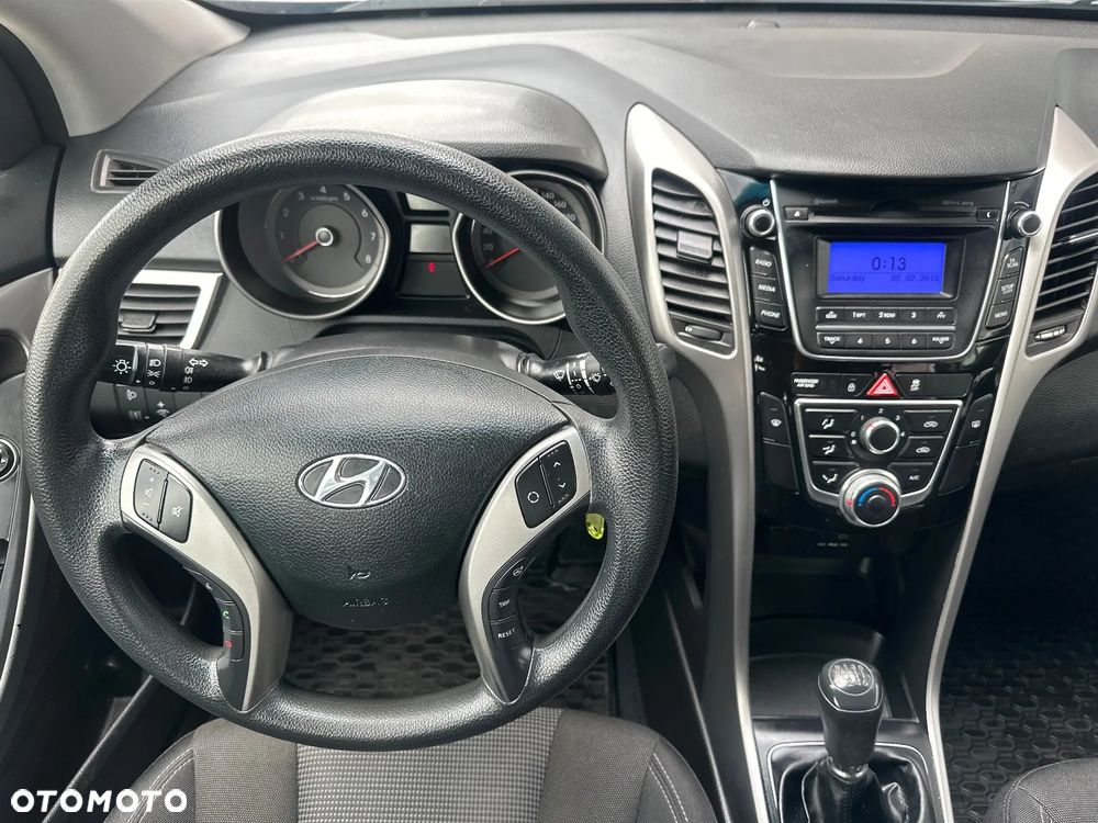 Hyundai i30 1.4 Classic + - 17
