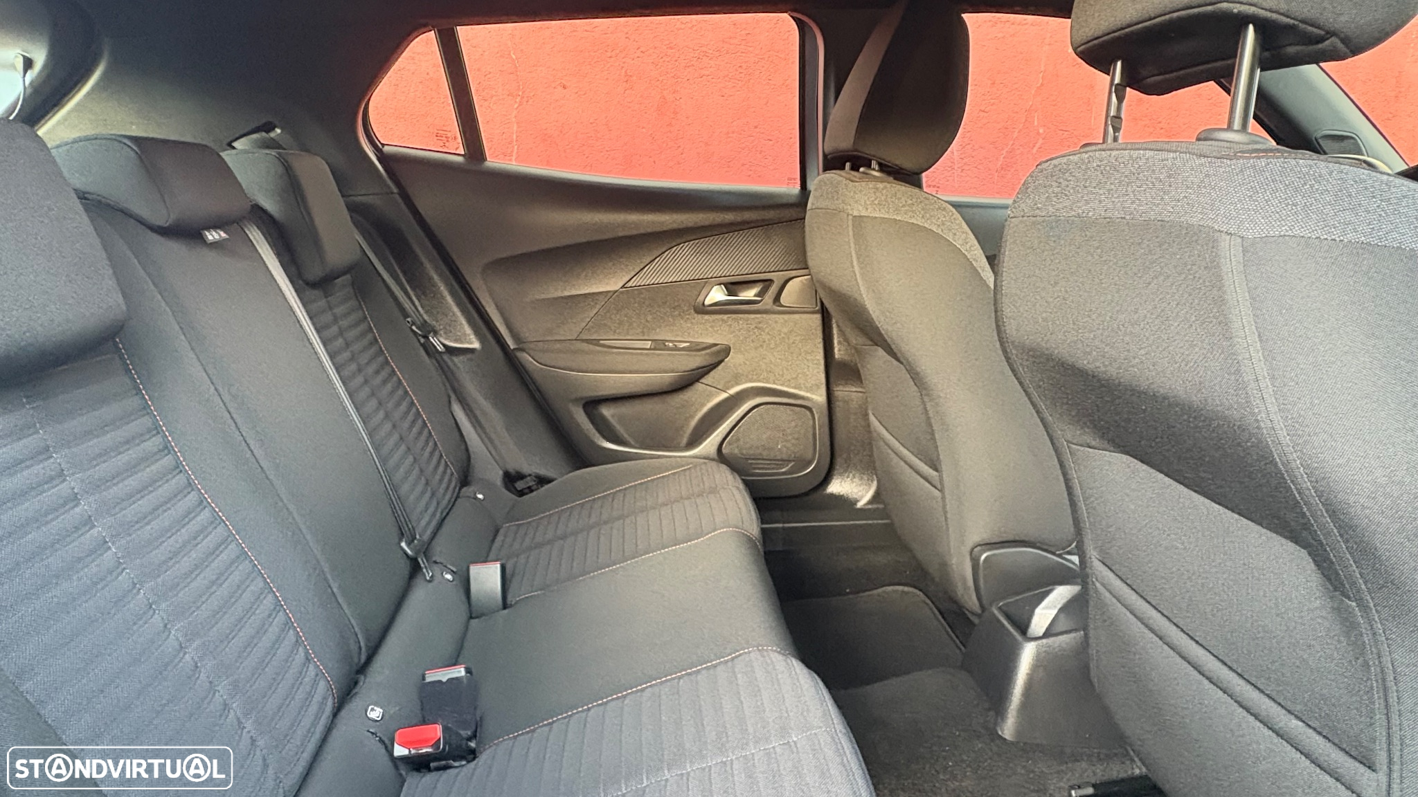 Peugeot 2008 1.2 PureTech Style - 10