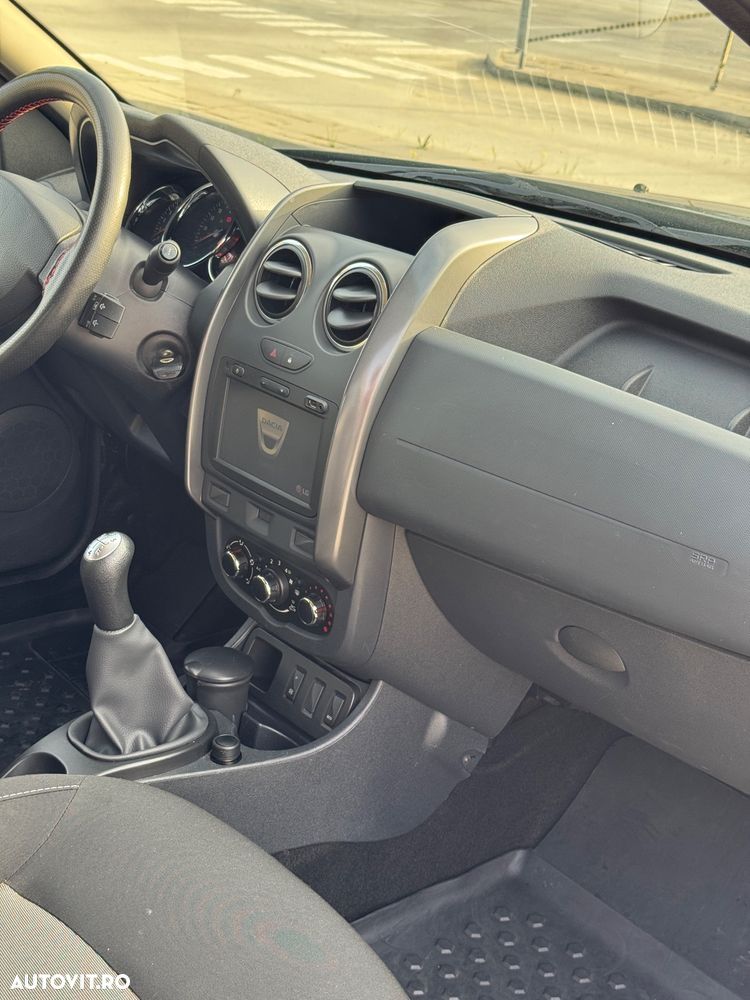 Dacia Duster 1.6 4x2 Laureate - 16