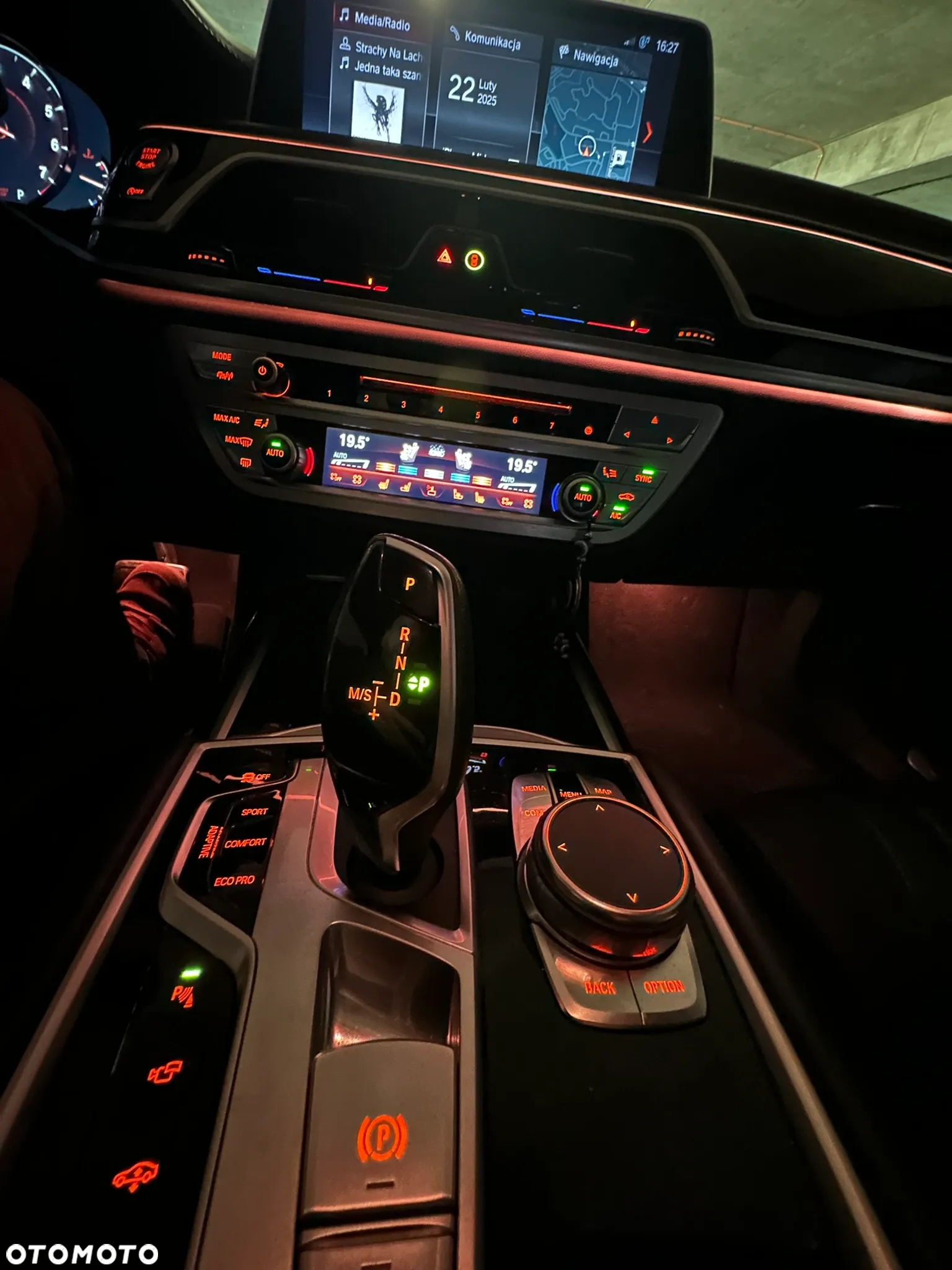 BMW Seria 7 750i xDrive - 23