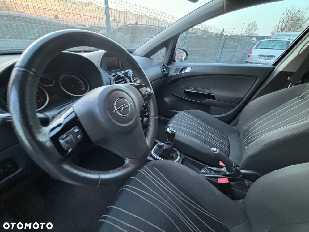 Opel Corsa 1.4 16V Edition - 9