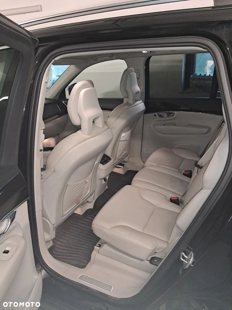 Volvo XC 90 - 12